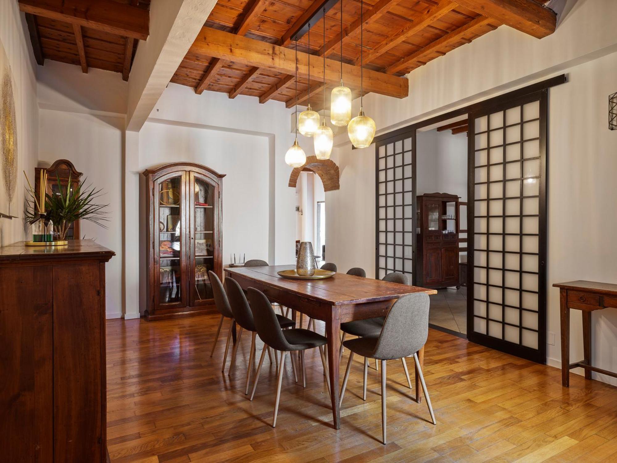 Location W/ Breathtaking Views Chic Palace * Florencia